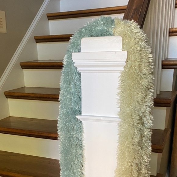 Anthropologie  Color- Block Fluffy Scarf - Picture 5 of 5